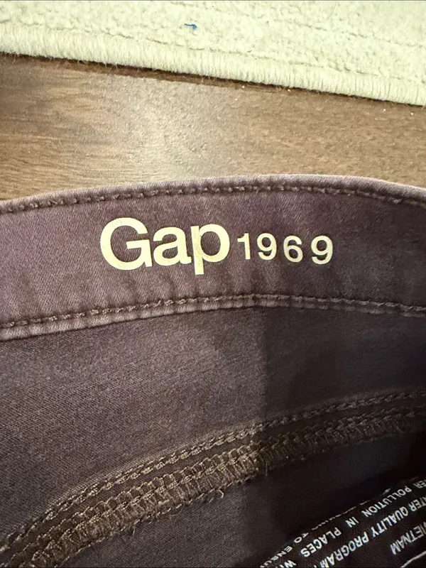 GAP True Rise Skinny Jeans in Plum-Brown Size 31R - C60-046 - Image 2