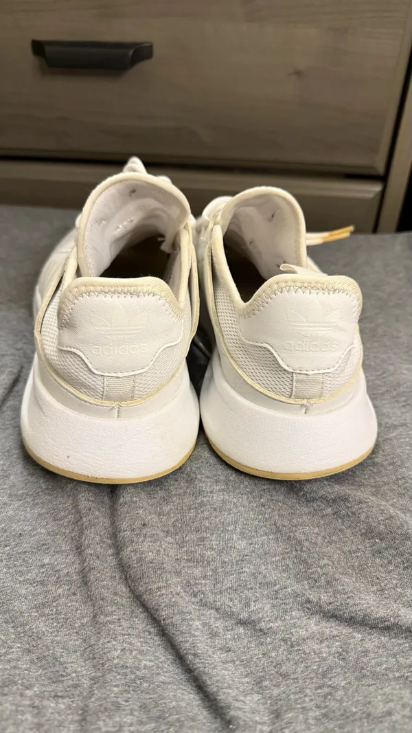Adidas Men’s Sneakers Shoes Size 5 - Image 3