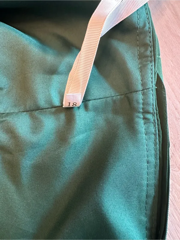 Latena Sweetheart Neckline Spaghetti Strap Pleated Formal Green Size 18 NWT - Image 6