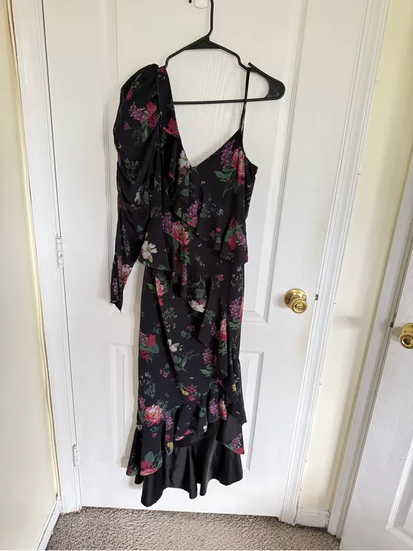AMUR Pasqualena One Shoulder Dress in Floral Print - Image 8