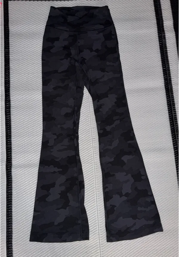 Lululemon Camo Align Leggings 25" - Image 2