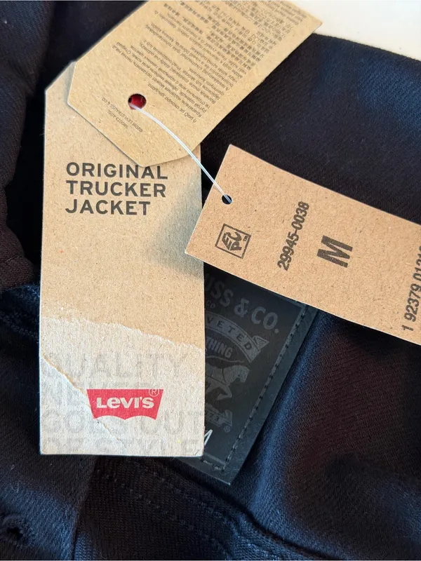 Levi's Black Women's Denim Trucker Jacket size Medium - Image 6