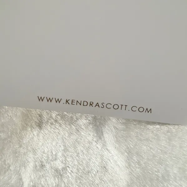 ✨ Kendra Scott x LoveShackFancy Heart Gold Convertible Huggie Earrings - Image 5