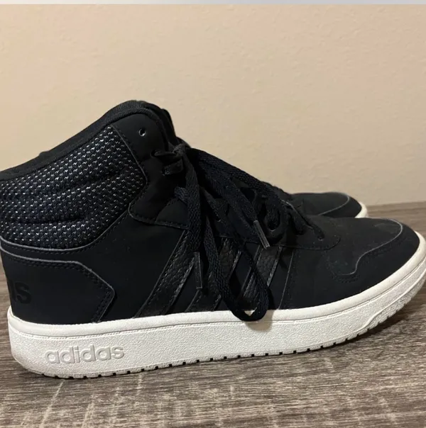 Women’s high top Adidas Black 9.5 - Image 4