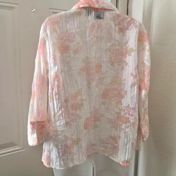 Fairy ethereal White pink floral boho button up down shirt blouse. Measurement in pics - Image 2