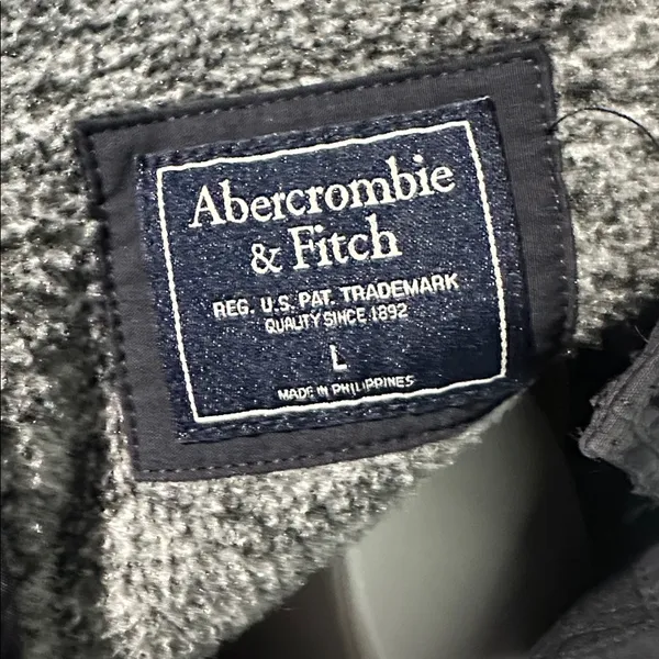 Abercrombie & Fitch black and gray‎ comfy pull over jacket size Large - Image 5