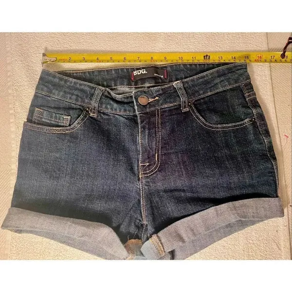 BDG Cuffed Shortie Jean Shorts Women's Size 29 Mid Rise Stretch Denim Dark Blue - Image 4