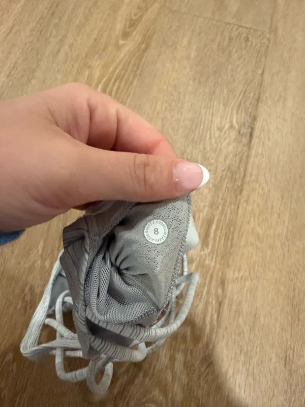 Lululemon Size 8 free to be wild bra - Image 2