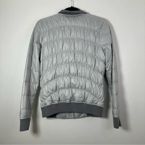Athleta Women’s Dobby Goose Down Gray Puffer Jacket Size S - Image 3