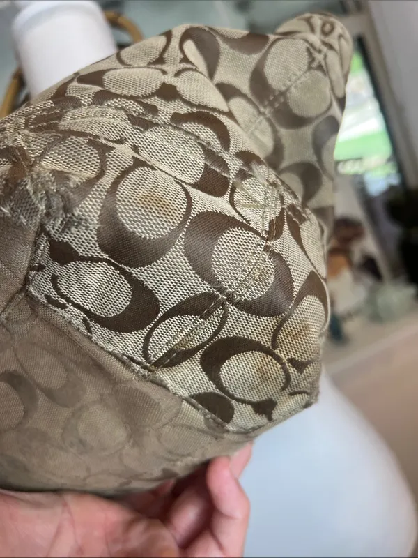 Coach Beige Signature Canvas Tote with Gold Trim - Image 9