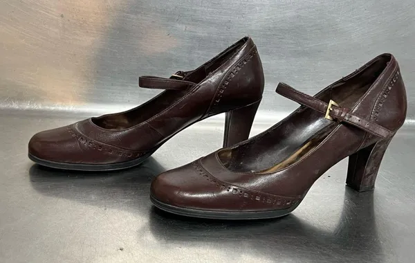 Etienne Aigner Nadine Brown Mary Jane Strap Pump - Size 7 1/2 - VGUC - Image 2