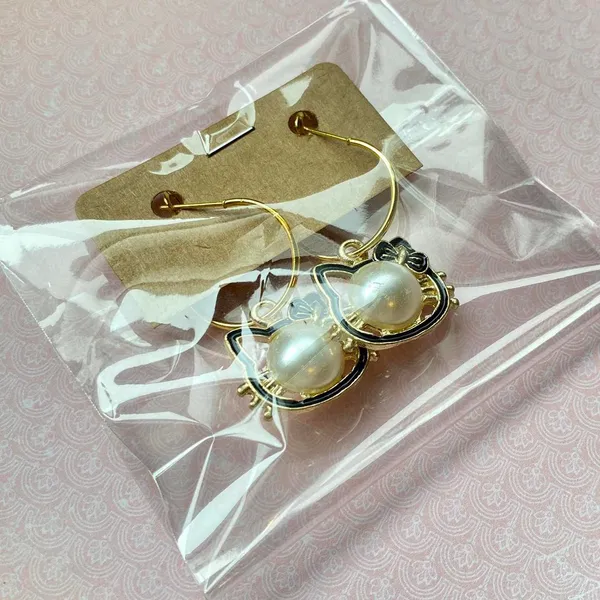 Handmade Kawaii y2k cat kitty pearl hoop earrings💟 - Image 2