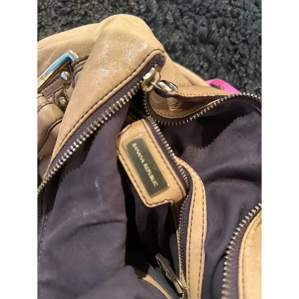 Banana republic handbag, beautiful tan color, excellent condition - Image 12
