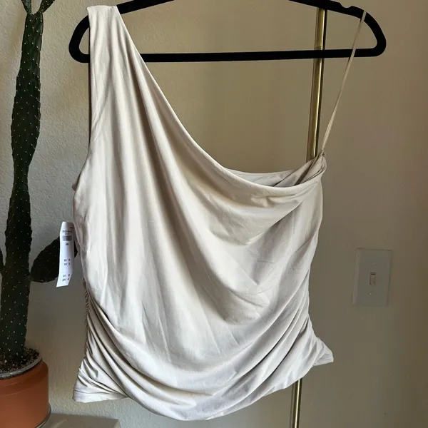 Abercrombie & Fitch Cream Seamless One Shoulder Rouched Tank Top BNWT - Image 4