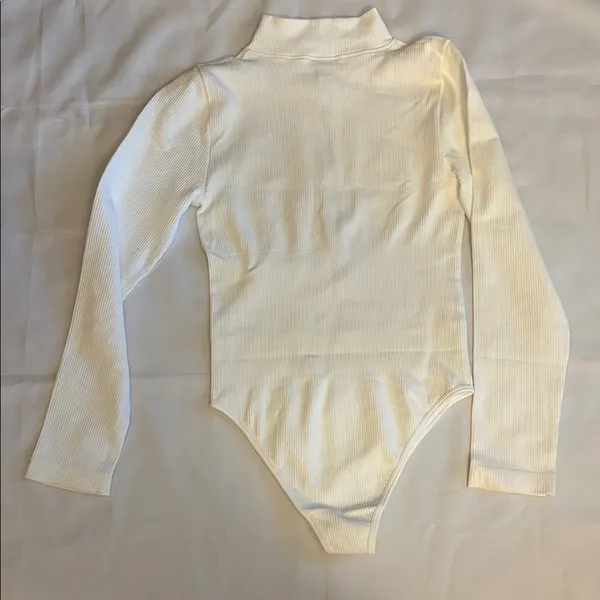 Ribbed Long Sleeve Bodysuit 2 Piece Bundle Grey / White Women Size L NWOT - Image 3