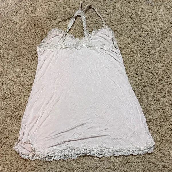 Elegant Cream Lace Trim Nightgown - Image 5