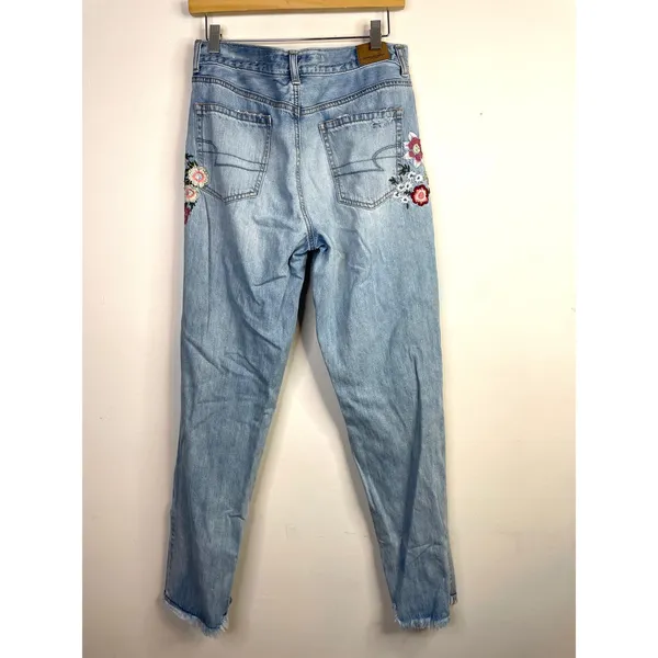 American Eagle Floral Embroidered Mom Jeans High Waist Frayed Hems 8 extra long - Image 7