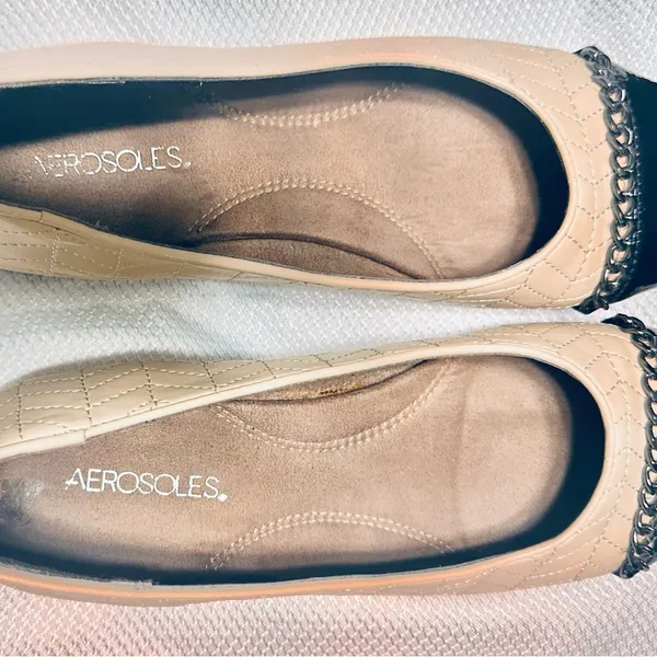 AEROSOLES Cream and Black Flats Versatile Comfort - Image 2