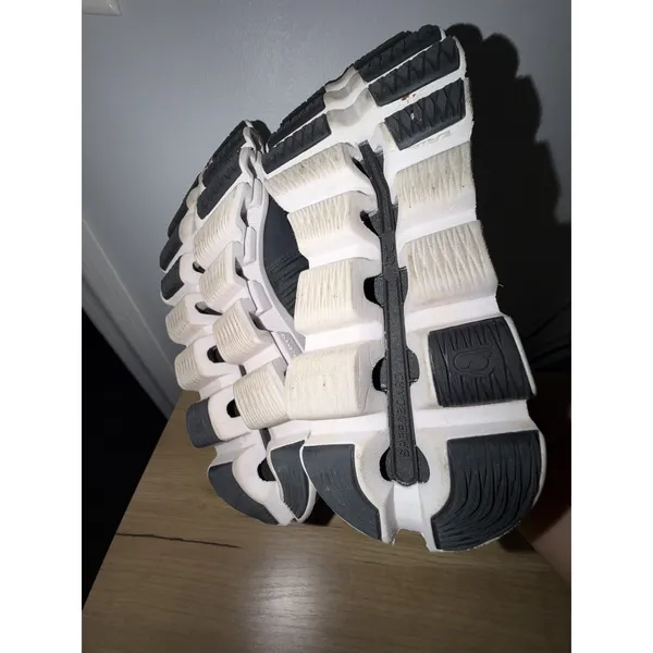 ON Cloudswift 3 Women Size 6.5 US‎ Black White Athletic Running Shoes S - Image 7
