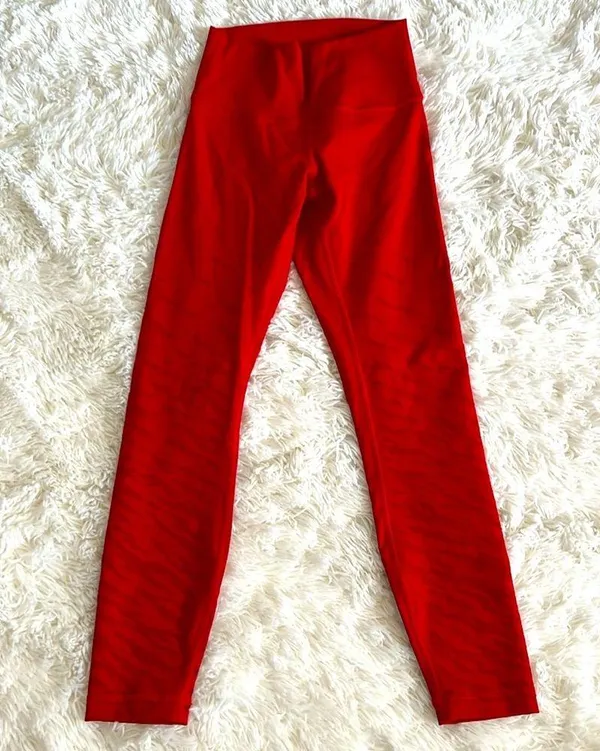 Lululemon Lunar New Year 2023 Wunder Under HR Legging 25” Dark Red Size 4 EUC - Image 5
