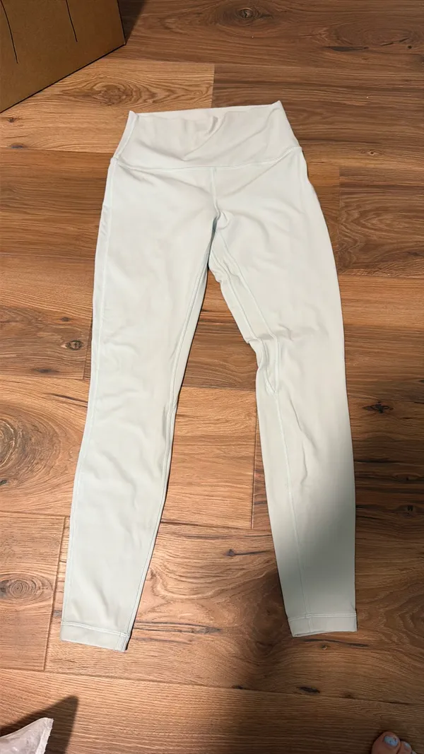 Light Blue Lululemon Leggings size 6 - Image 3