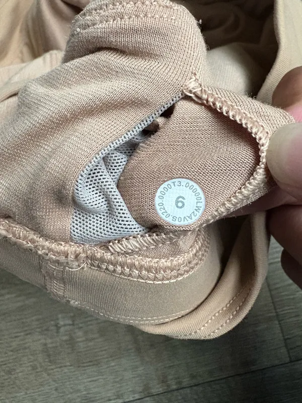 Lululemon Energy Longline Bra Sz 6 in Tan Beige Color - Image 9