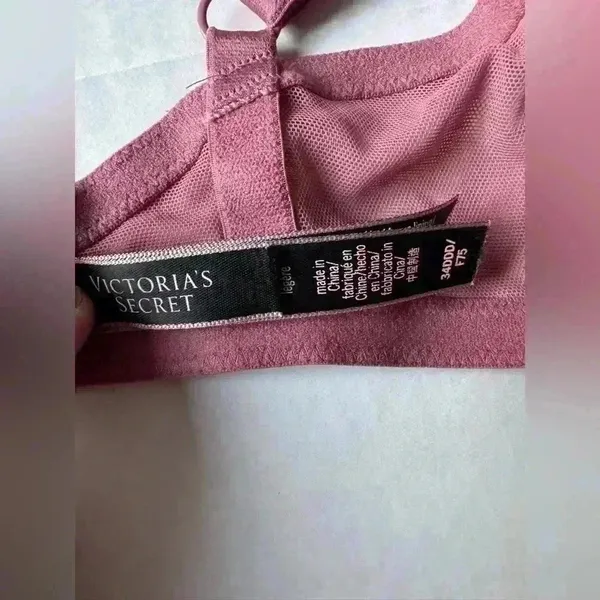 Victoria's Secret Women’s Plunge Dusty Rose Gold Metallic Pink Bra Size‎ 34 DD - Image 4