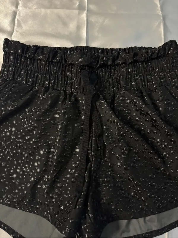 Zyia Active High Rise Black Bomber Bubbles Shorts - Image 4