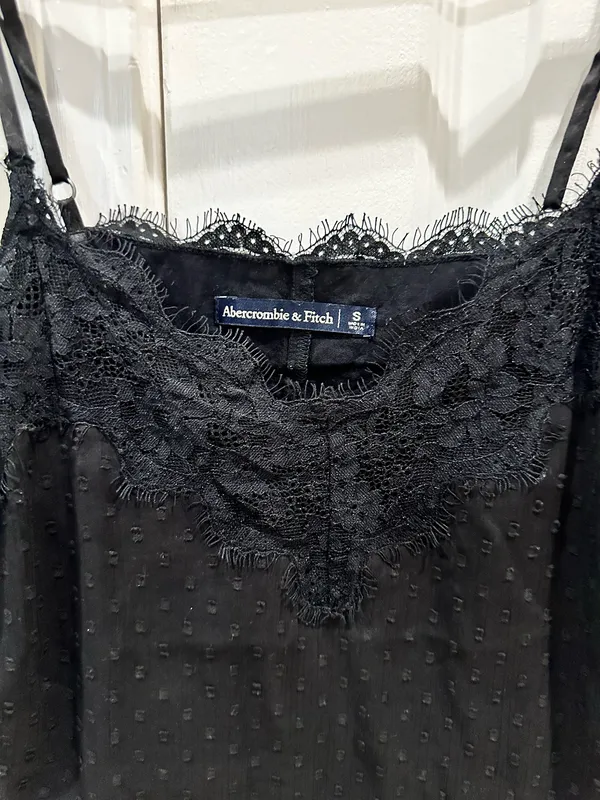 Y2K Abercrombie Vintage babydoll tank with lace accents. Dark romance, whimsy-goth, witchy, femme-girly, ballet-core - Image 4