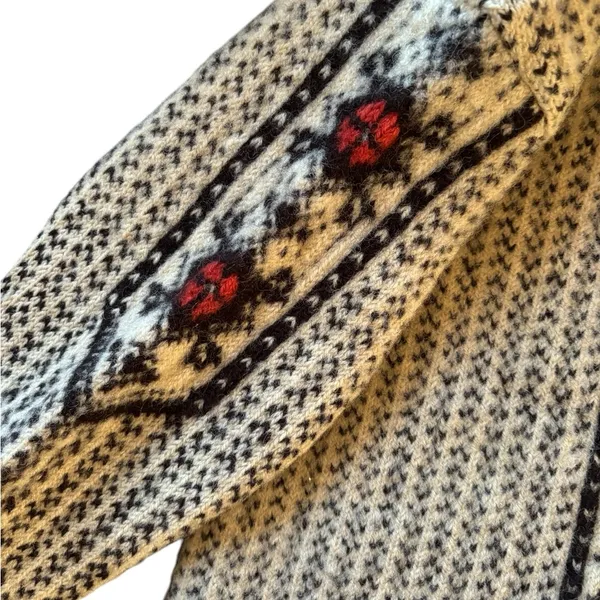 VTG Wool Chunky Knitted Cardigan Sweater M Black Cream Red Metal Scroll Buttons - Image 2