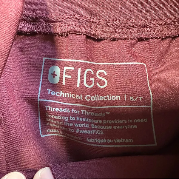 Figs Women’s High Waisted Zamora Jogger Scrub Pants Pull On in Burgundy ST - Image 10