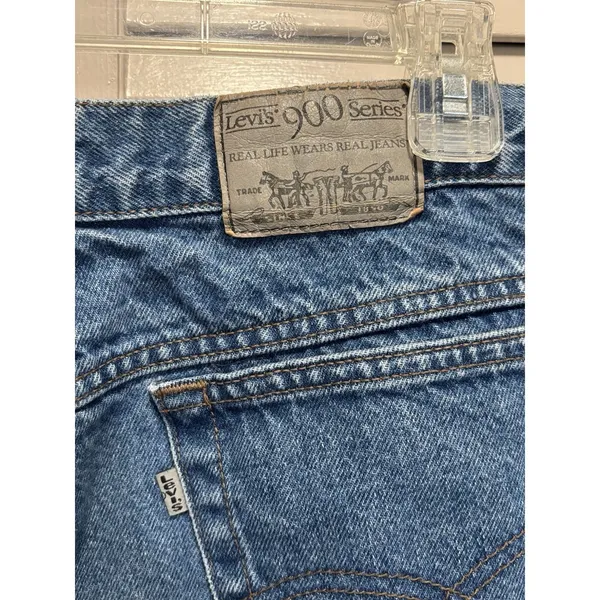 Vintage Levis 900 Series Silverta Med Wash Zip Logo Tapered Leg Size 26 Mid Rise - Image 3