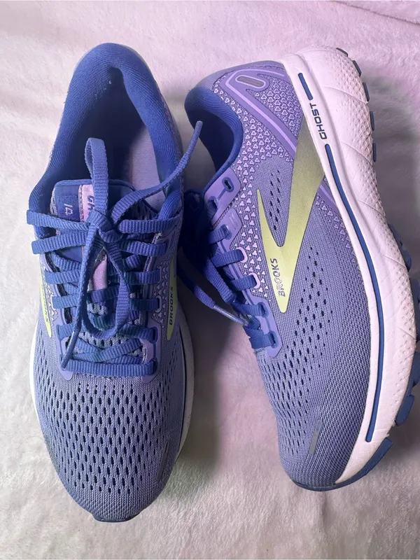 Brooks Ghost Women's Running Shoe - Lavender/Green - Image 6