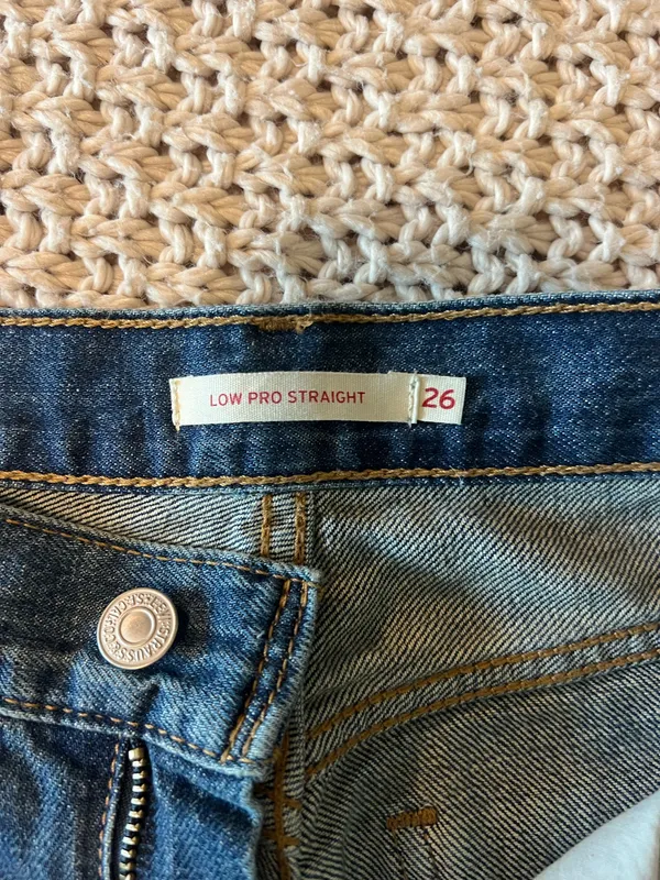 Levi’s Low Pro Straight Jeans Women’s - Image 2