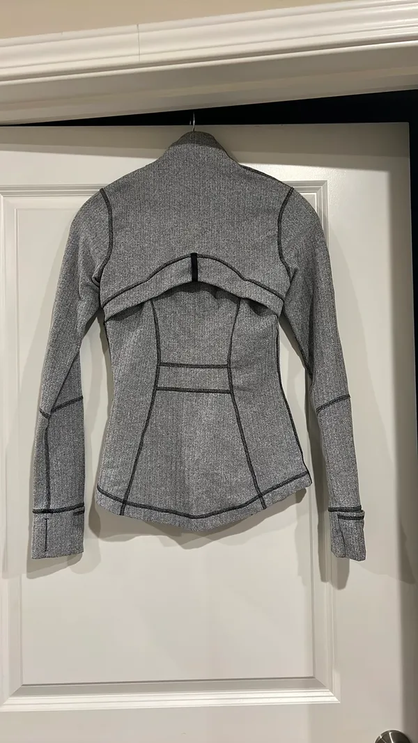 Lululemon Zip-Up Jacket - Image 2