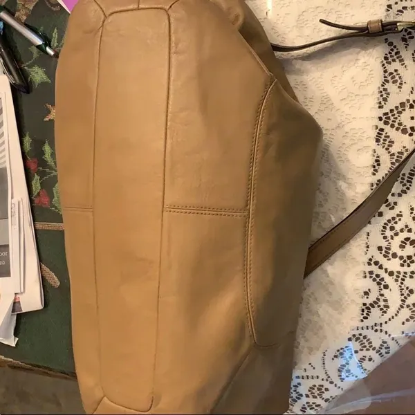 Large coach crossbody - Image 3