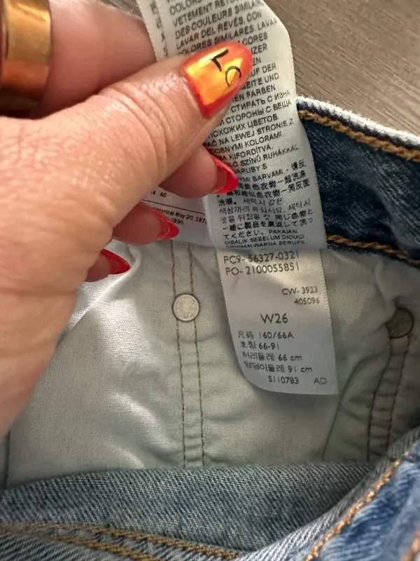 Levi’s 501 Distressed Shorts - Image 3