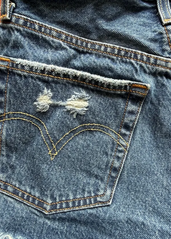 Levi’s 501 Shorts - Image 6