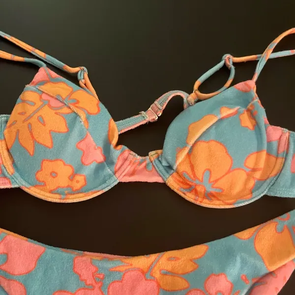 Aurelle Floral Bikini women’s size large - Image 4