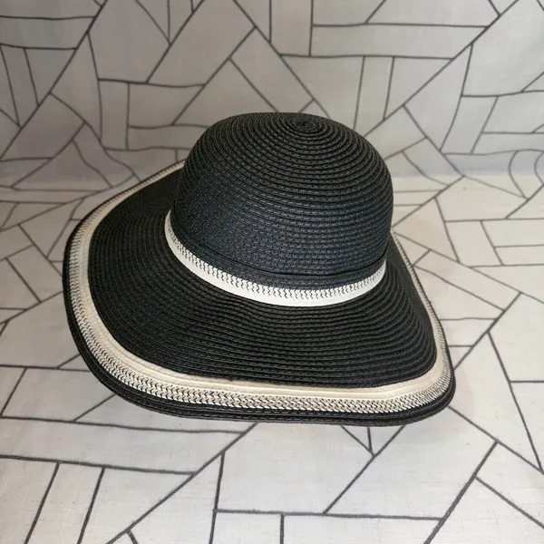 Magid Hats Wide Brim Sun Hat One‎ Size Black Cream Woven Paper Floppy Straw Hat - Image 2