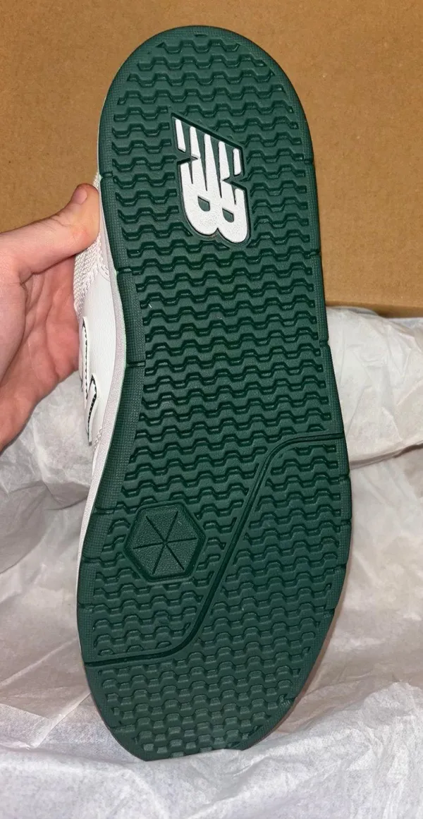 New Balance 425 White Green Sneakers NEW IN BOX! - Image 3