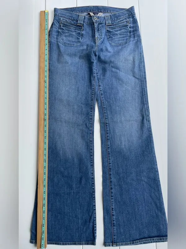 Vintage Lucky Brand Flare Jean, Low Rise, Size 29 (8), EUC - Image 2