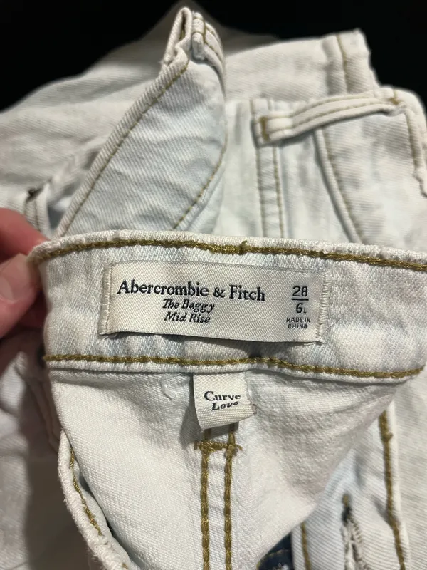 Abercrombie Baggy Mid-Rise Jeans Curve Love - Image 5