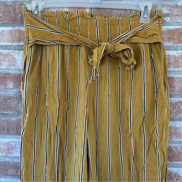 Abercrombie Fitch Wide Leg Elastic Cropped Pants Striped Yellow Women’s Large - Image 2