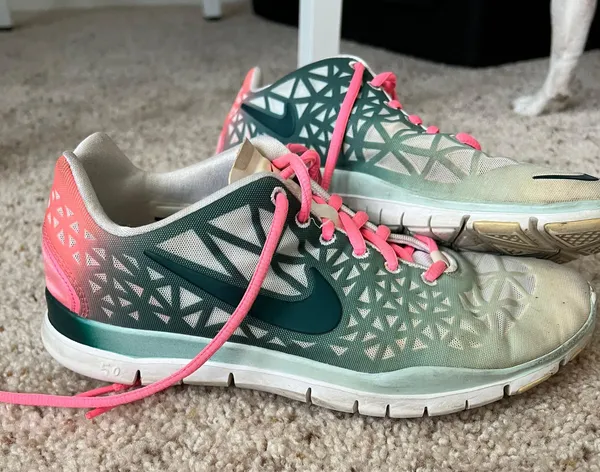 Training Shoes - Image 3