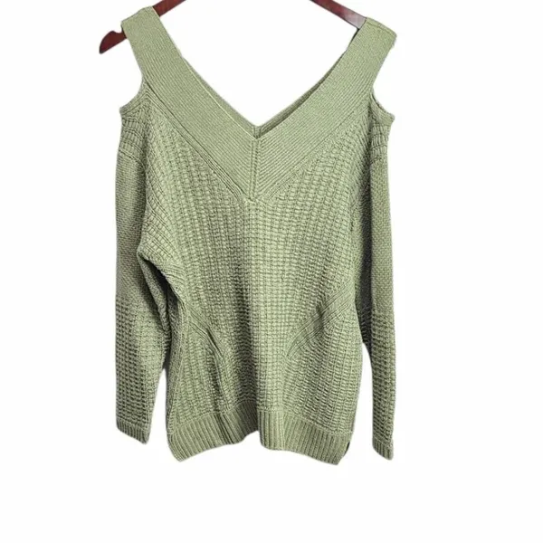 Per Se by Carlisle V-Neck Army Green Sweater L‎ - Image 3