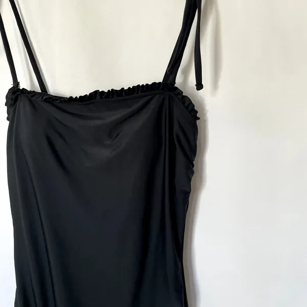 NWT‎ Rue21 black rufle one piece padded swimsuit fully covered women's size M - Image 2