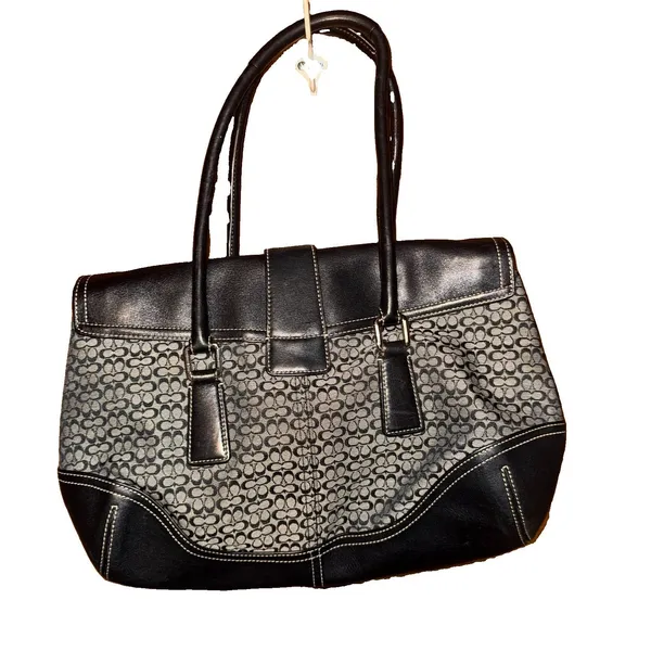 Vintage Soho Coach Signature Demi Buckle Flap Shoulder Bag 6388 Charcoal Black - Image 5
