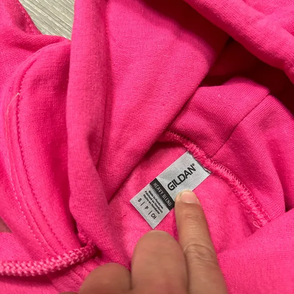 •GILDAN• HOODIE - Image 6