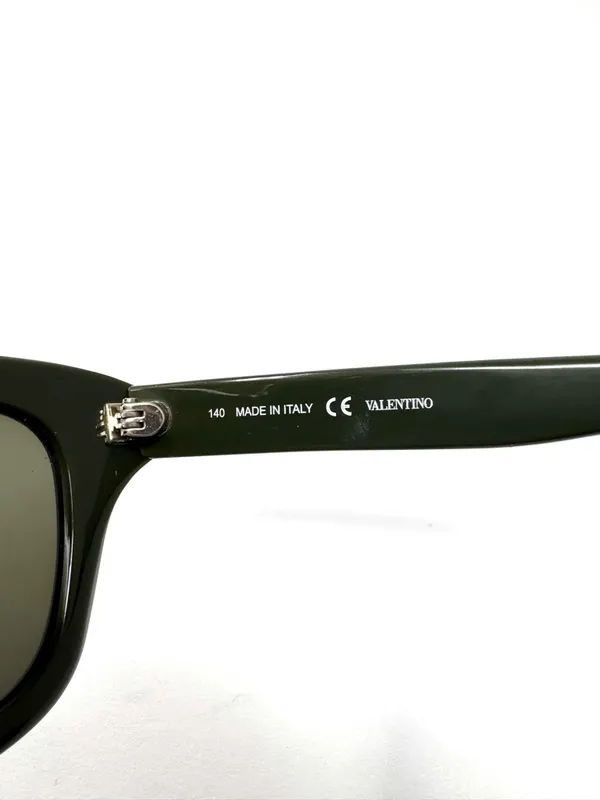 VALENTINO GARAVANI Rockstud safari sunglasses, unisex, made in Italy - Image 9